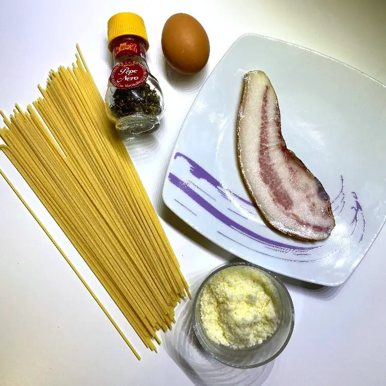 ingredients of spaghetti carbonara