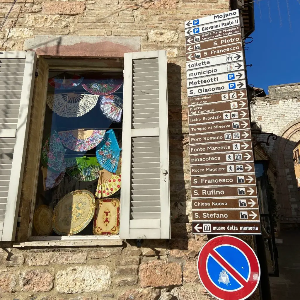 Street sign in Assisi